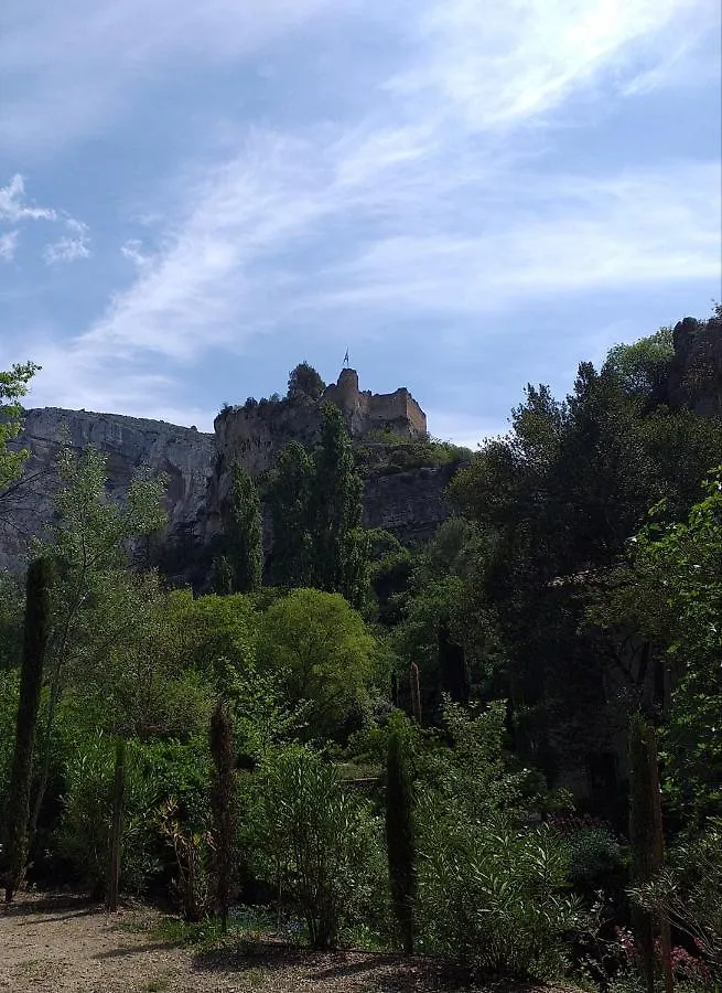 Maison Au Coeur De Fontaine De Vaucluse, Nichee Sur Le Rocher Et Surplombant La Sorgue Holiday home